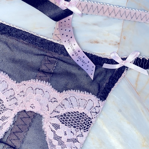 “Sexy little things” VS Very Sexy G-String Thong Panty Lace Mesh Rare Small - Picture 8 of 9